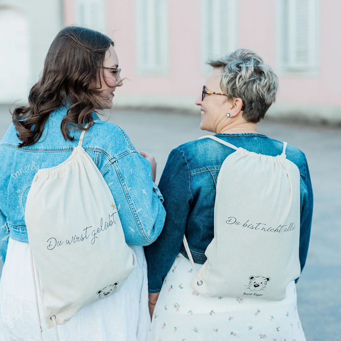 Wunderschöner Trost-Tiger Rucksack in zwei Größen, personalisierbar